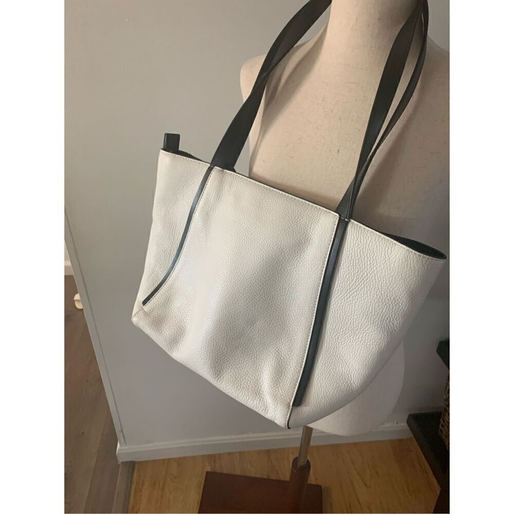Michael Kors white and black tote work tote leather tote - Picture 3 of 7